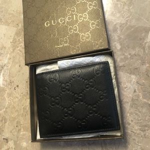 Men’s gucci wallet
